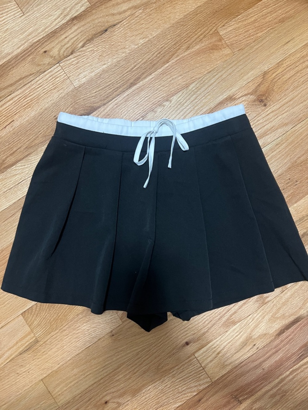 Haute Monde Black Pleated Skort with White Drawstring Waistband